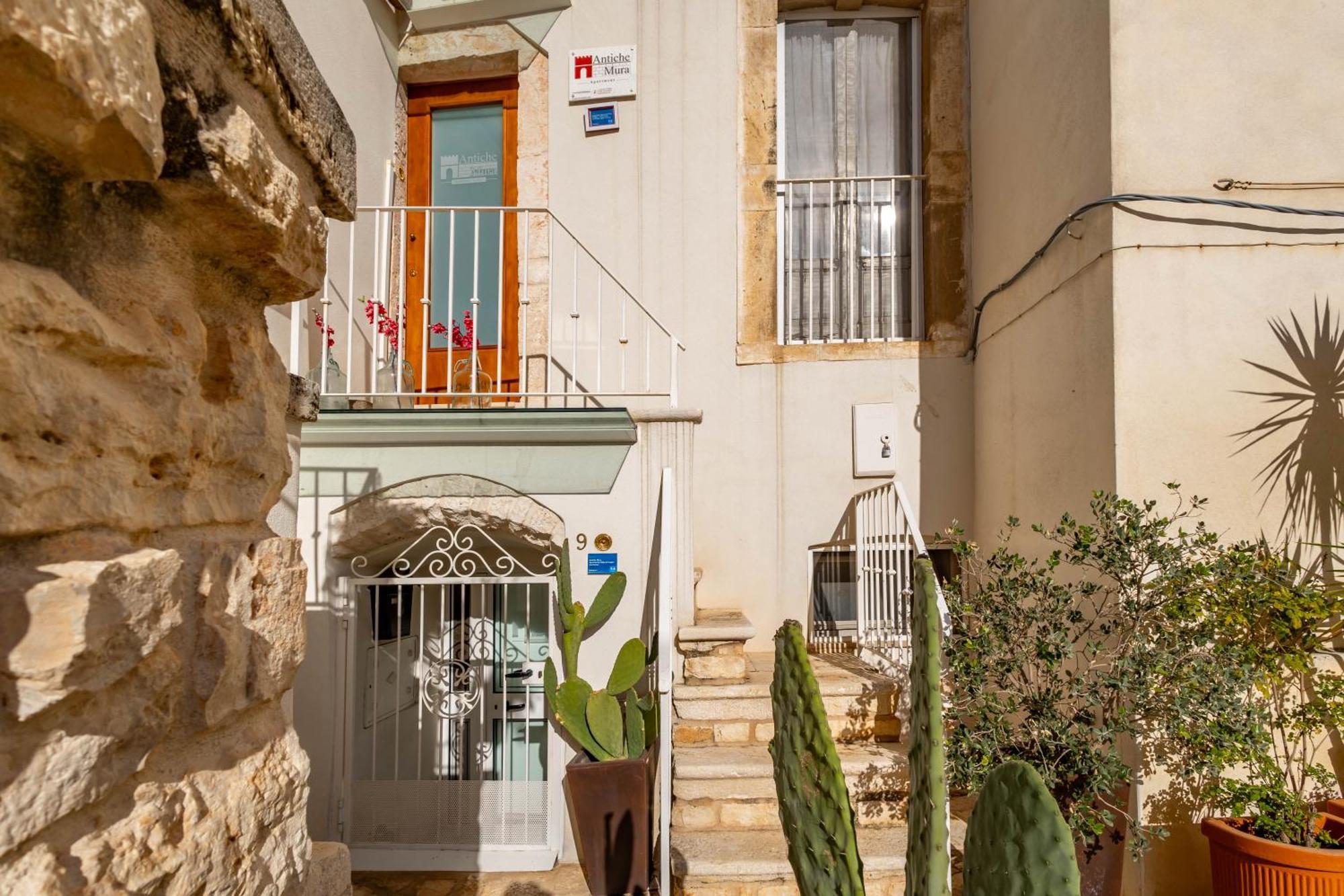 Antiche Mura Apartments"Nido Di Puglia" Monovano Turi Extérieur photo