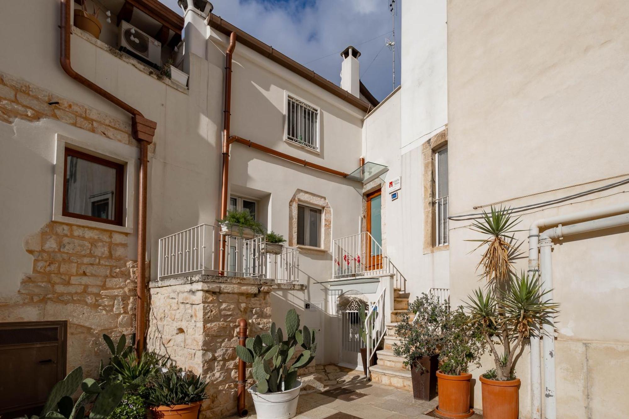 Antiche Mura Apartments"Nido Di Puglia" Monovano Turi Extérieur photo